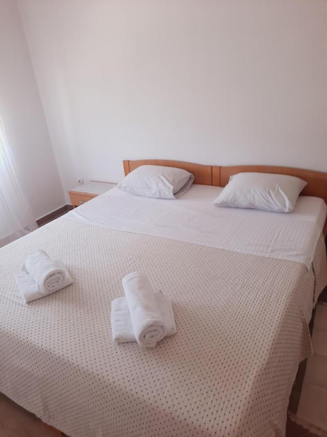 Appartement Marovito à Supetarska Draga Extérieur photo