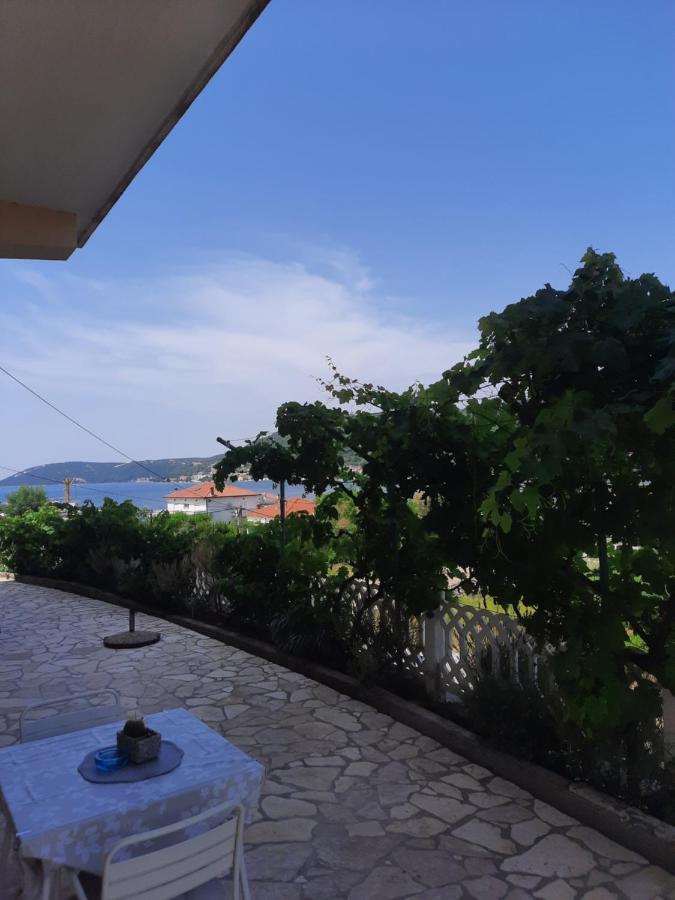 Appartement Marovito à Supetarska Draga Extérieur photo